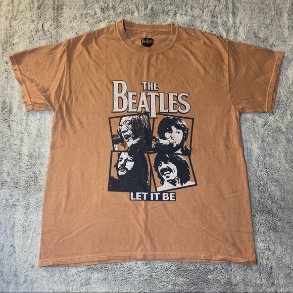 ✨ SOLD ✨ Forever 21 | The Beatles Graphic Tee - Picture 3 of 3